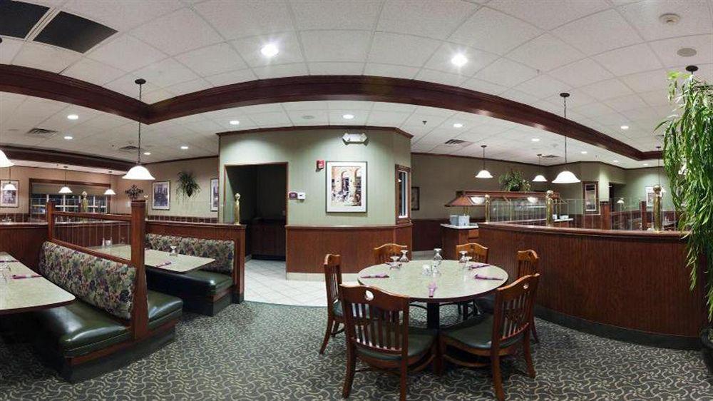 马什菲尔德会议中心假日酒店 Marshfield 外观 照片